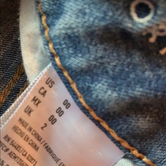 American Eagle Shorts - Picture 3 of 3